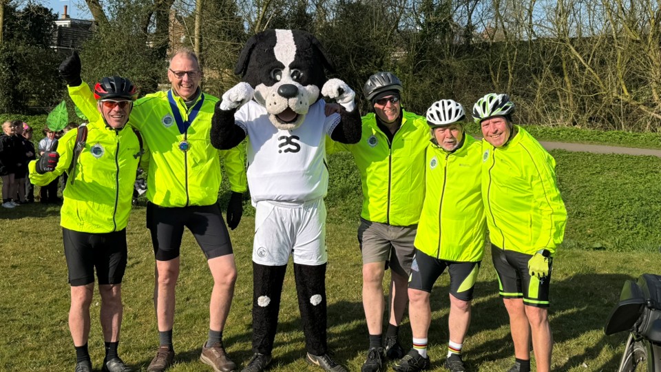 Port Vale Mascot 'Boomer' with the Cycling Team
