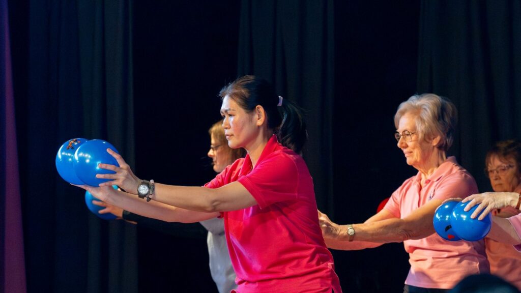 Tai chi demonstrators