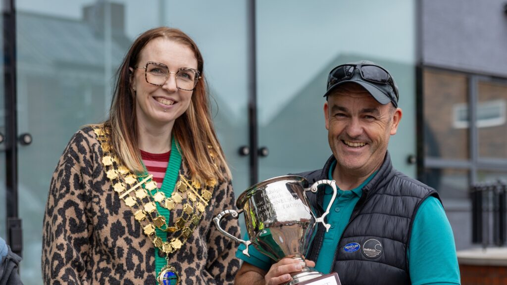 The Mayor, Councillor Charlie Smith, with Paul Beckett, presenting the Judges Choice 2026 award